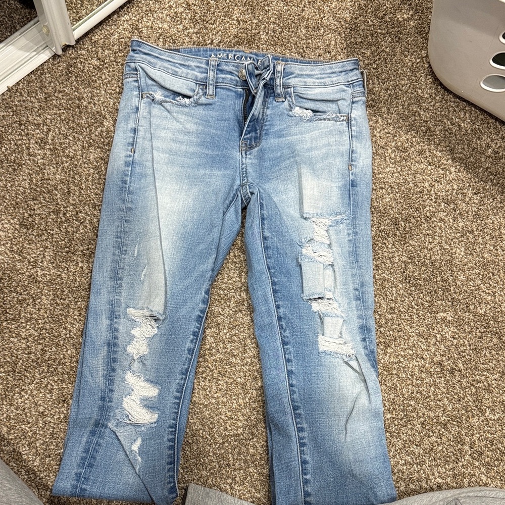 American Eagle Outfitters Light Blue Distressed Cropped Jeans